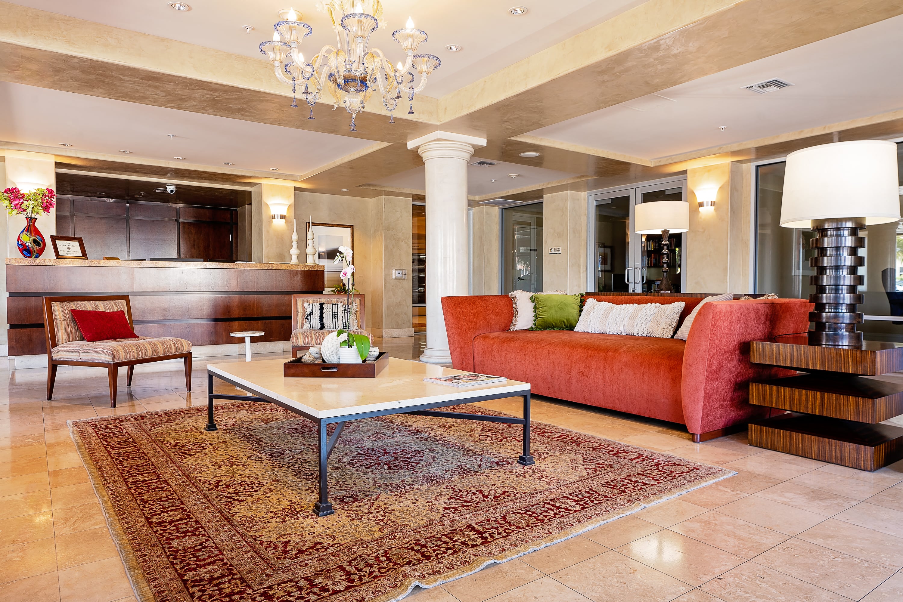 The Admiralty is a similar property to Villa Del Mar Apartment Homes And Marina located in Marina del Rey